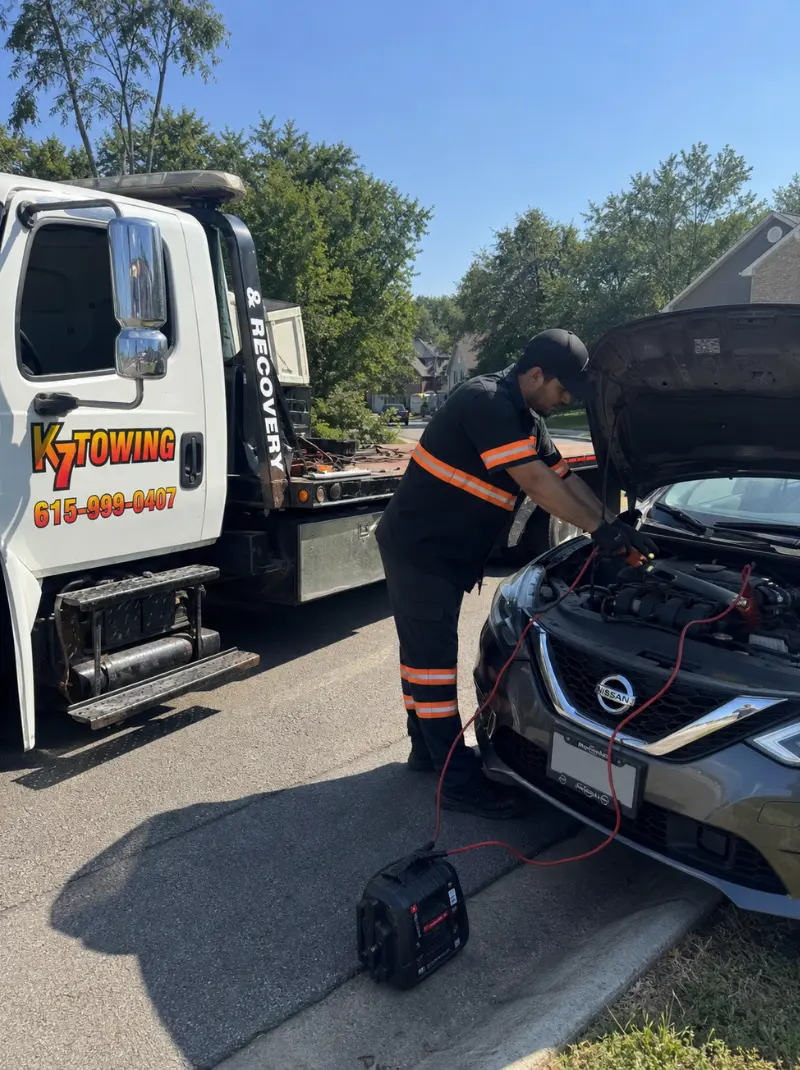 Jump start service Nashville TN — K7 Towing battery jump start Nolensville